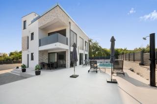 Apartments by Petar - Sun & Pool Residence - 8