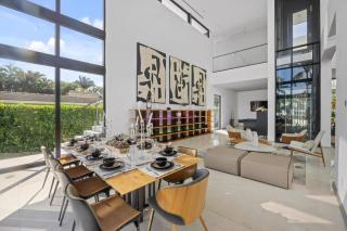 Villa Okasa Modern Marvel with Pool Jacuzzi Pool Table BBQ - 3