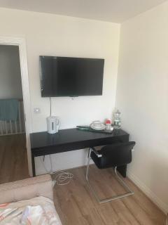 Private single bedroom in beautiful house - 9