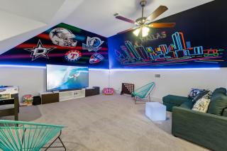 5BR Spacious Luxury Retreat Jacuzzi Gameroom - 9