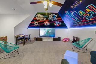 5BR Spacious Luxury Retreat Jacuzzi Gameroom - 2