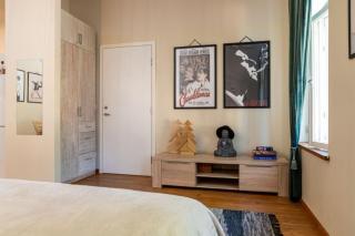 Hygge Home - Stylish Artistic Apartment with Free weekend parking - 1