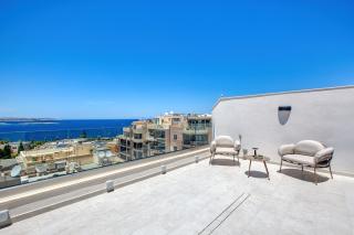 New - Stylish 2BR penthouse with Terrace, Seaview & private Jacuzzi by SF Homes 12 - 1