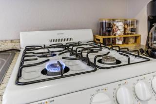 Freshly Renovated 1BR Near Beale and Downtown - 7