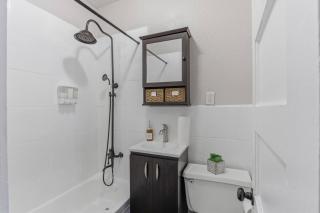 Freshly Renovated 1BR Near Beale and Downtown - 6