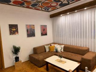 The Art Ceiling Loft at Main Square - 9