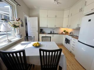A cozy apartment surrounded by greenery - 2