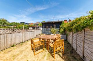 Cosy & Modern 2BR House with Home Office - Pass the Keys - 6