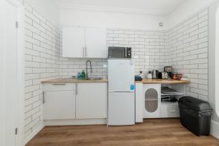 Bright Cosy Studio Prime Location Central Caversham - Pass the Keys - 9