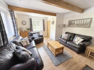 Barn Cottage - 2