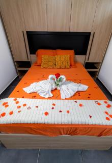 Secret Escape Quiet 2-bedroom with terrace for 4 - 2