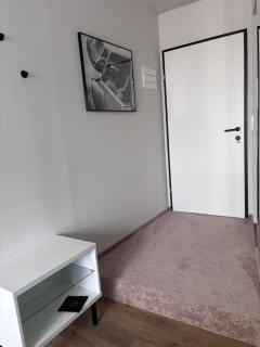 Design Zimmer mit eigenem Bad und WC im Herzen von Haag - 3