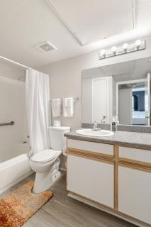 Tidy 1BR with 2 Beds | Walk to NRG | By Med Center - 6