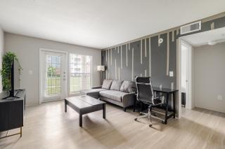 Tidy 1BR with 2 Beds | Walk to NRG | By Med Center - 0