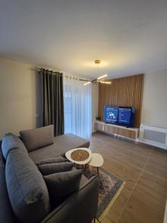 Luxury Seaside Escape 2 - Free Private Parking - 6