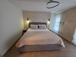 Luxury Seaside Escape 2 - Free Private Parking - 3
