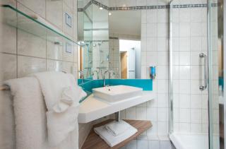 Holiday Inn Express London Luton Airport by IHG - 8