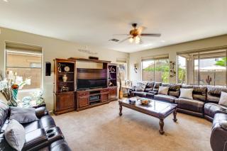 Maricopa Family Oasis: Game Room & Patio! - 4