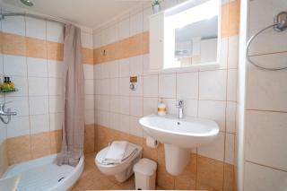 Rosso 3 City Centre Apartment - 5