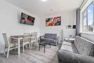 CityBuzz 4 Bedroom House in Nottingham Sleep 7 - 0