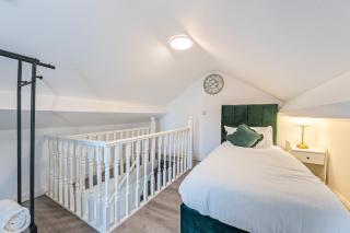 CityBuzz 4 Bedroom House in Nottingham Sleep 7 - 2