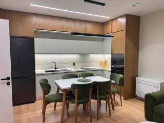New Modern Apt at Relux - Free Garage - 9