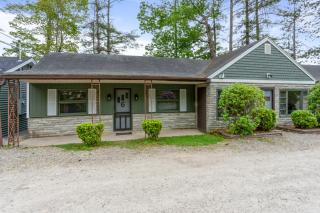 Squam Waterfront 2 bed rental (Suite 6) - 5