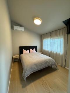 Bright and airy new house - 1