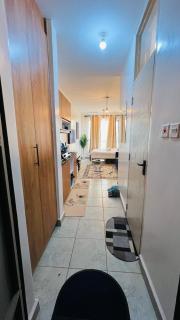 Cozy Modern Studio Tsavo Thika Road Nairobi Royal Suburbs by Tsavo - 1