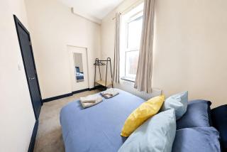 Amazing City Centre Apartment - 2