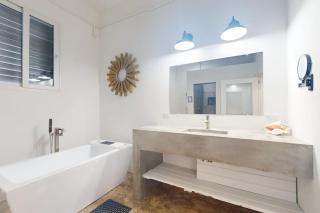 White Sands Beach House - 3