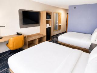 Heritage Hotel and Suites - 2