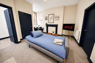 Amazing City Centre Apartment - 9