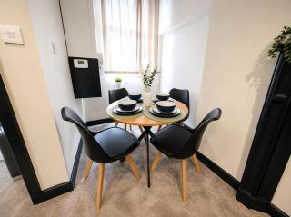 Amazing City Centre Apartment - 7