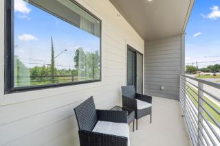 2BR South Congress Condo for 6 Near DT - 0