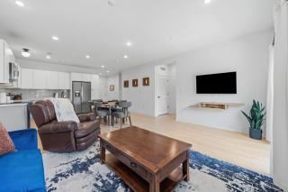 2BR South Congress Condo for 6 Near DT - 3