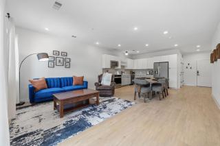 2BR South Congress Condo for 6 Near DT - 2