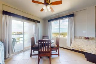 Suite B303 @ Mara Laguna *Gold Standard Certified - 4