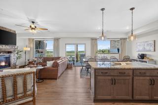Branson 4BR Retreat w pools, pickleball and view - 6