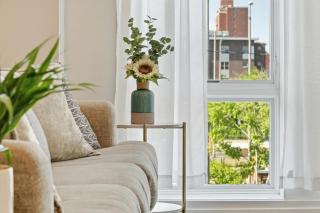Elegant Oasis 2 bed 2 bath Near Downtown and United Center - 4