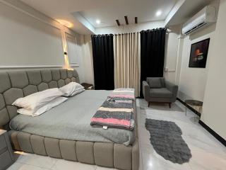 Luxury 2BR Self Check in Netflix H-13 Islamabad - 6