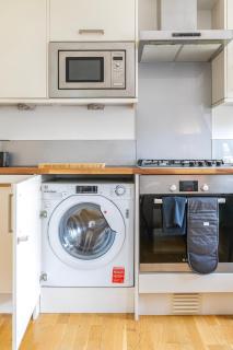New 1 Bed Flat for 4 near River & Clapham Junction - 3