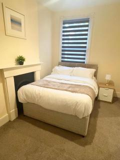 Chatham Home for 4 contractor friendly & travellers - 5