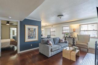 Spacious Austin Retreat 3BR Pool Views - 5