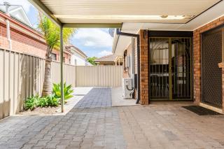 Spacious Unley Home Fast WiFi Free Parking - 2