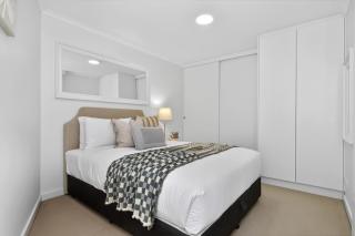 Wow! Panoramic Marina Views w/ Carpark, Wi-Fi - 7
