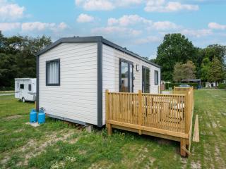 Nice family caravan in the countryside - 2