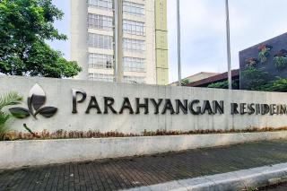 RedDoorz at Apartemen Parahyangan By RI Management - 6
