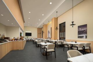 Atour Hotel West Plaza of Guiyang North Railway Station - 9