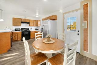 Home in La Porte near Sylvan Beach - 4